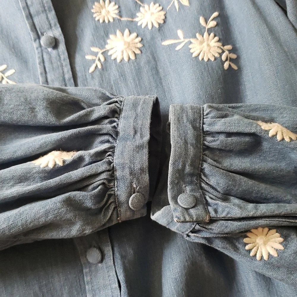 Sezane Blue Blouse with White Floral Embroidery - Picture 9 of 10